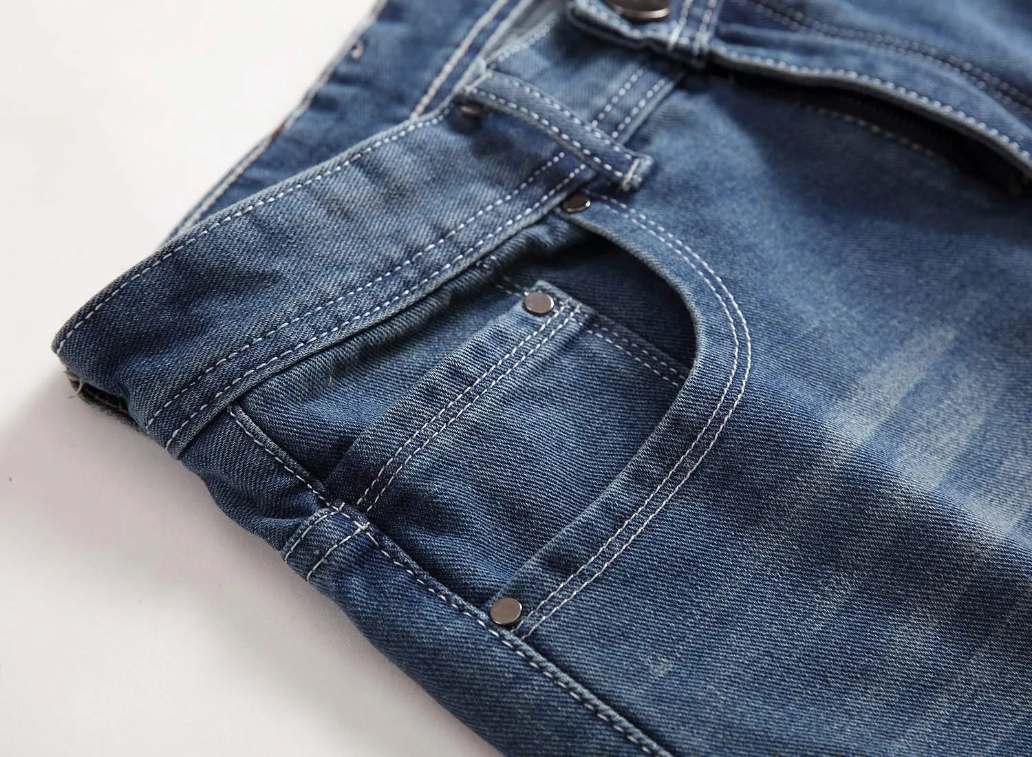 LAMKUKU Men's Ripped Jeans Slim Fit Casual Distressed Denim Pants